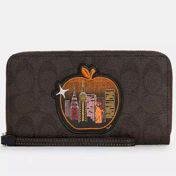NWT-Coach-Dempsey-Large Phone Wallet-Souvenir NYC Skyline/Big Apple-Retired-$248 - Picture 6 of 7